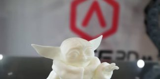 BABY YODA en cours de peinture, pr mon fils fan de la série Mandalorian sur Dis…