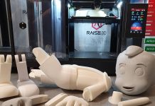 Sculpture “Pinocchio, Mister President” en cours de réalisation grandeur nature,…